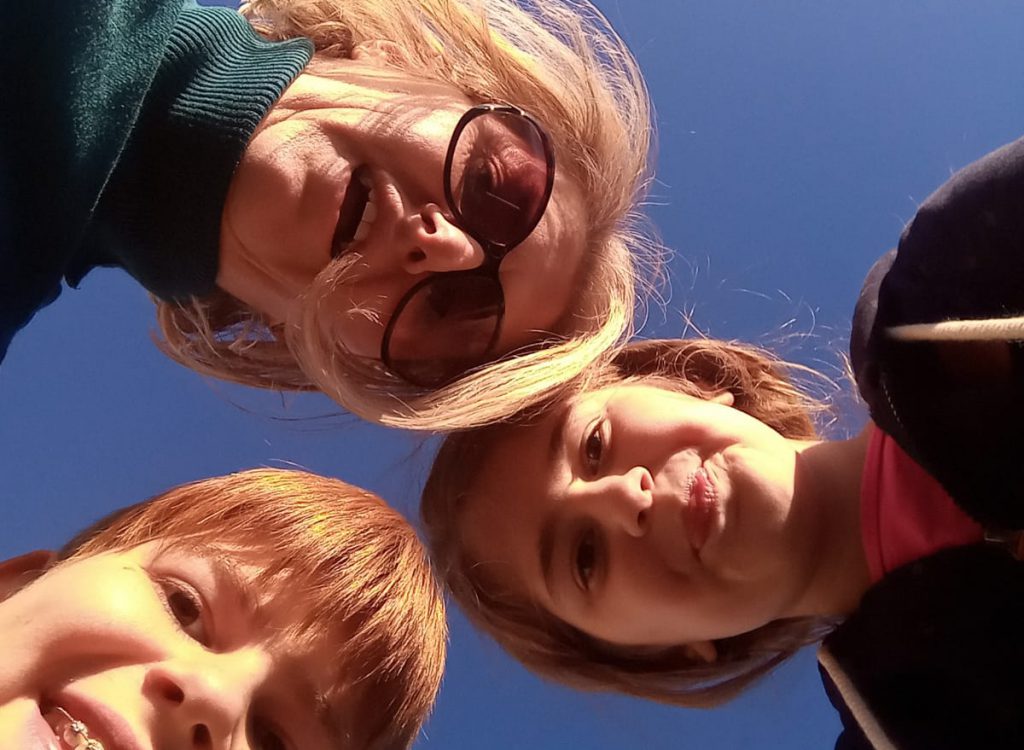 Mutter, Sohn und Tochter